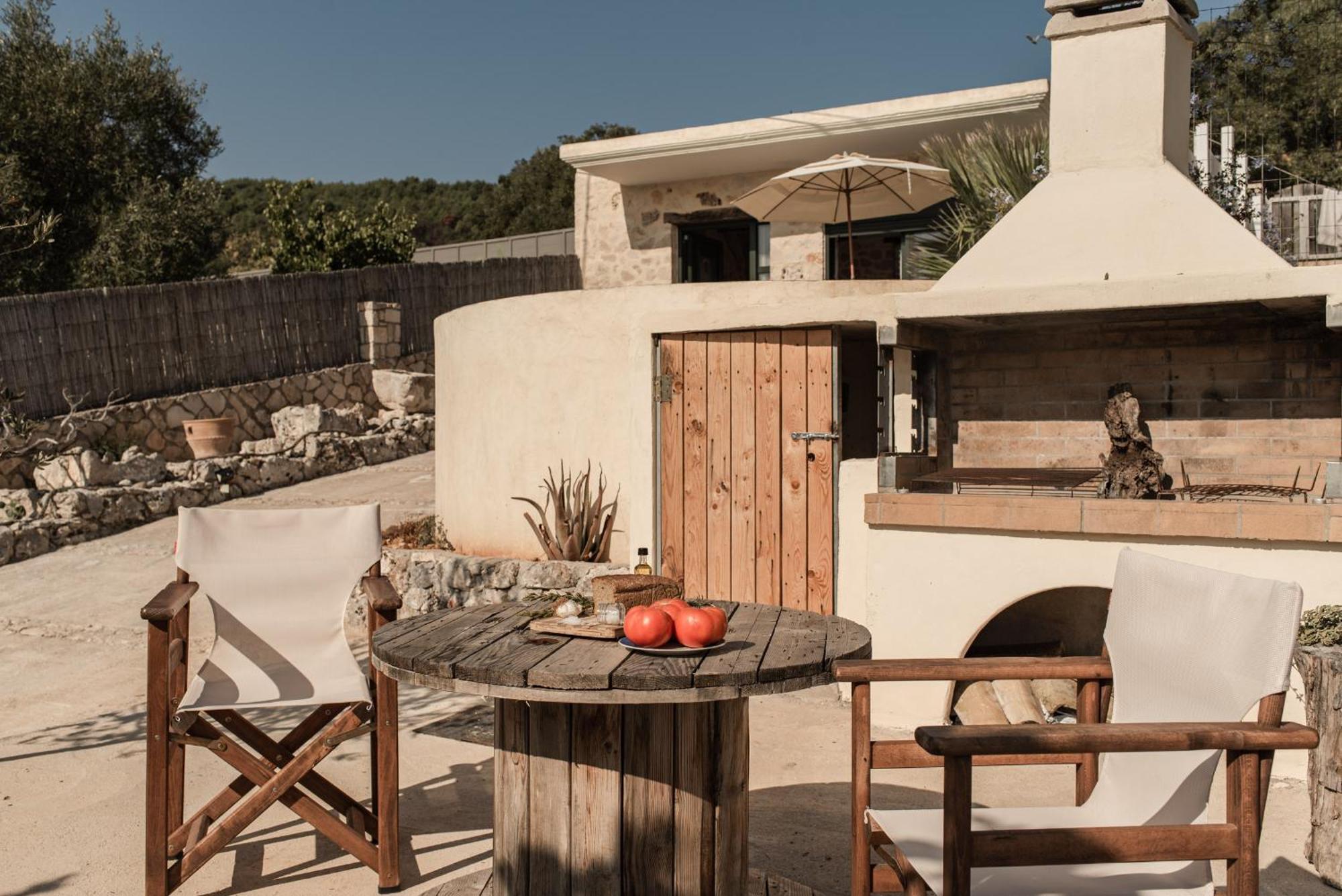 Anemos Guest House Korithion Exterior photo