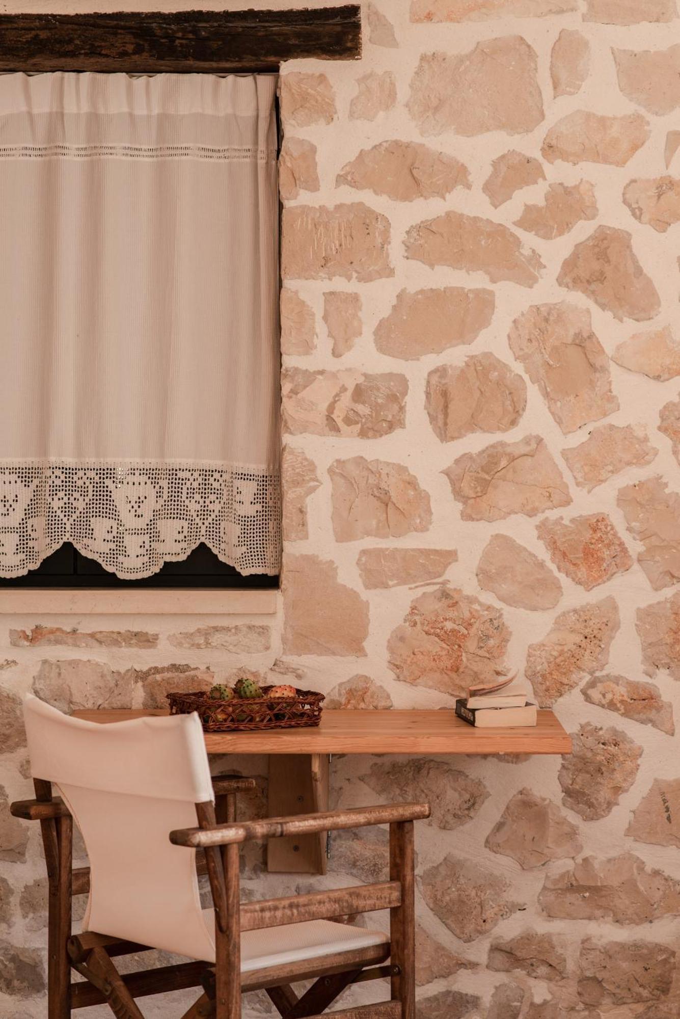 Anemos Guest House Korithion Exterior photo