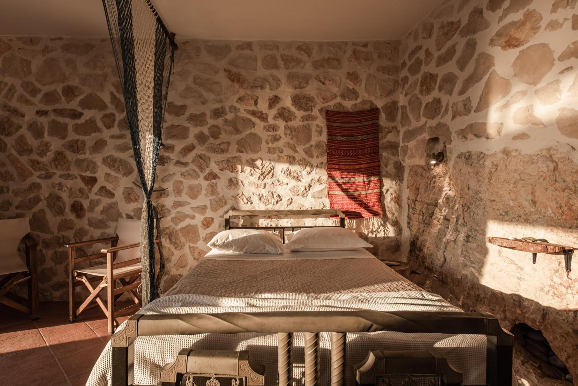 Anemos Guest House Korithion Exterior photo