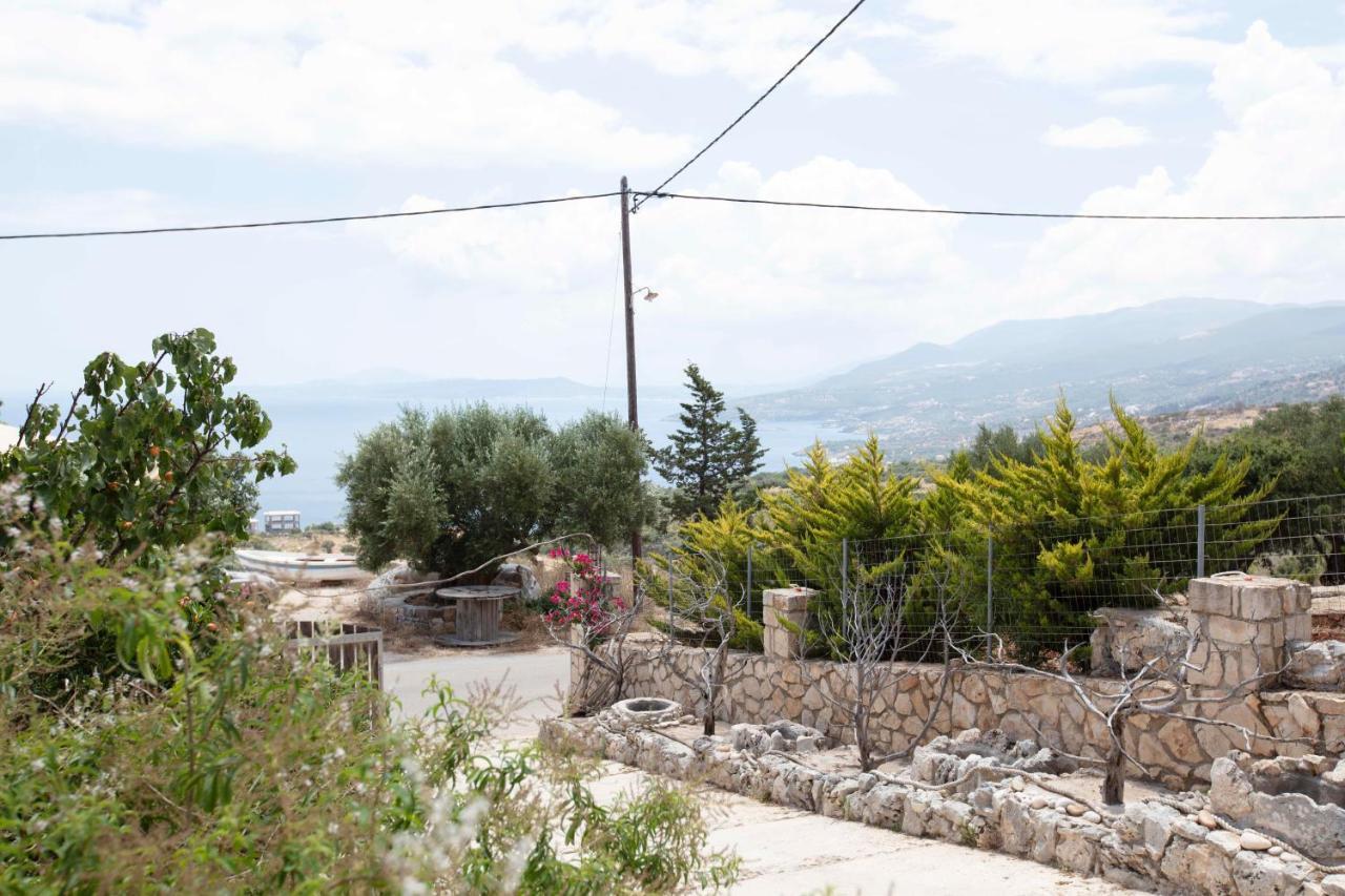 Anemos Guest House Korithion Exterior photo